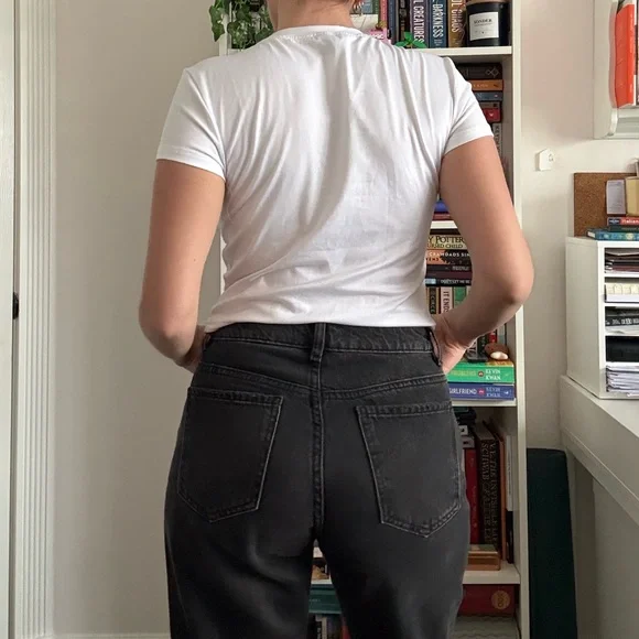 SHEIN White Tee with Red Boot Graphic - Picture 3 of 4